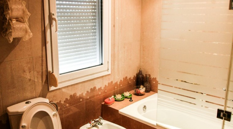 First Floor Bedroom 2 – Bath