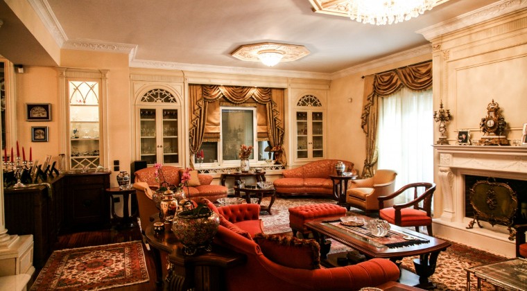 Main Livingroom
