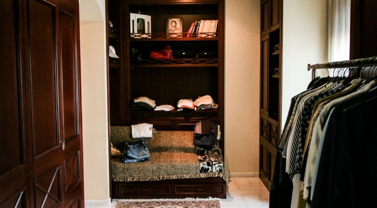 First Floor Master Bedroom Vestiaire